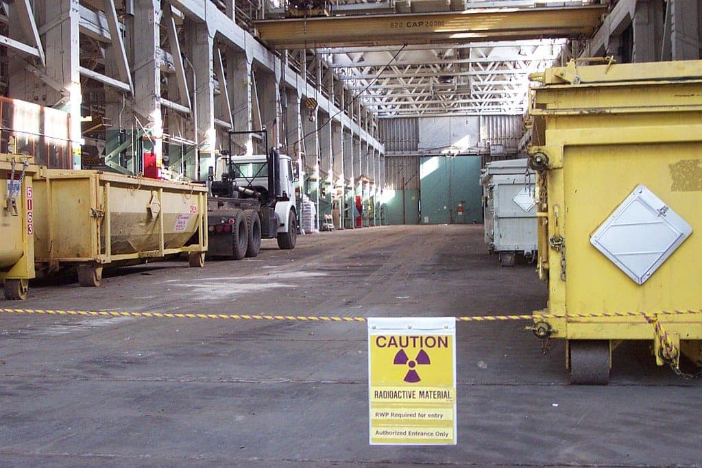 Hunter’s Point, Building 253: Radioactive cleanup underway.