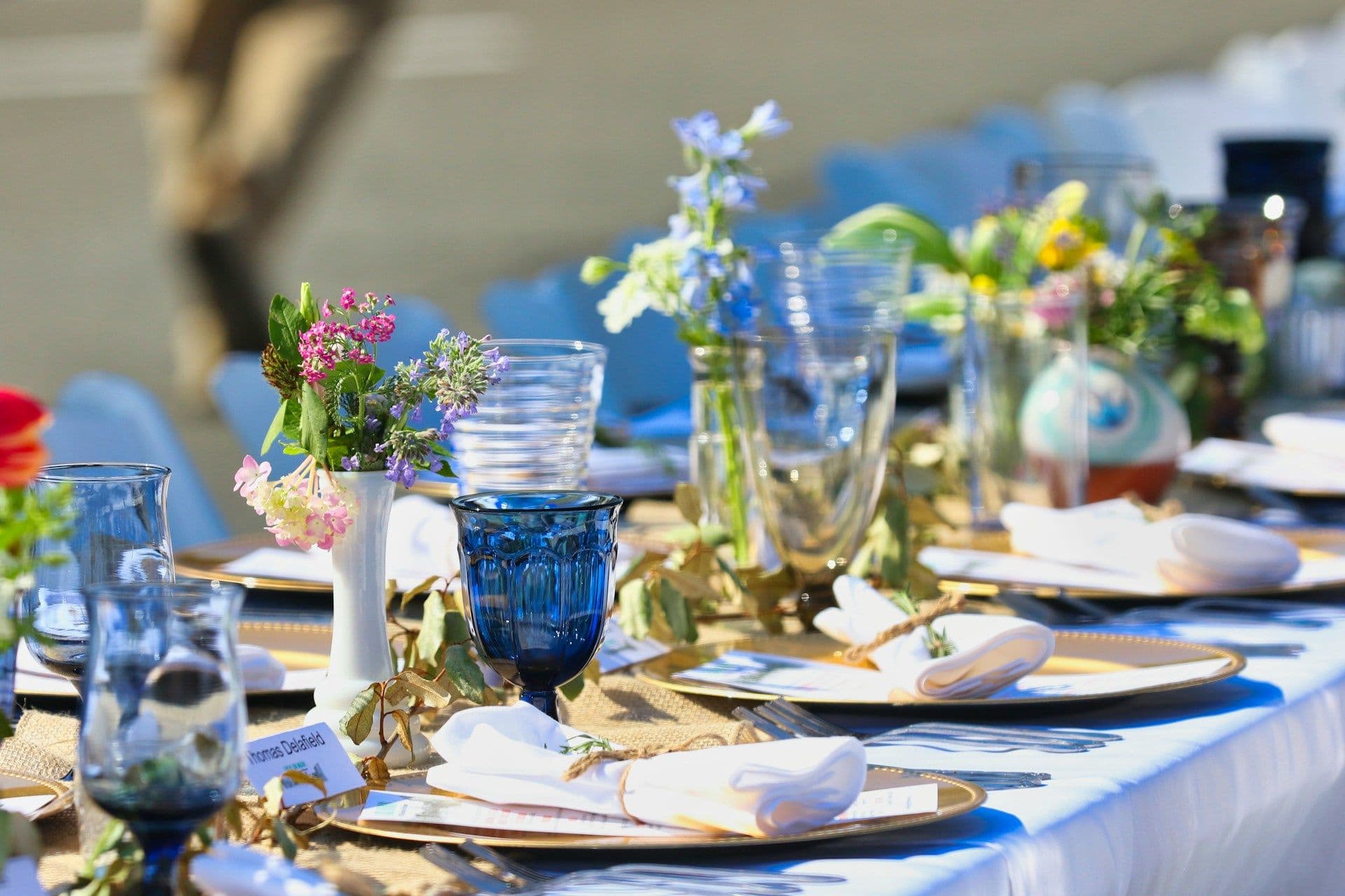 What are the Table Manners Worth Keeping in 2026?