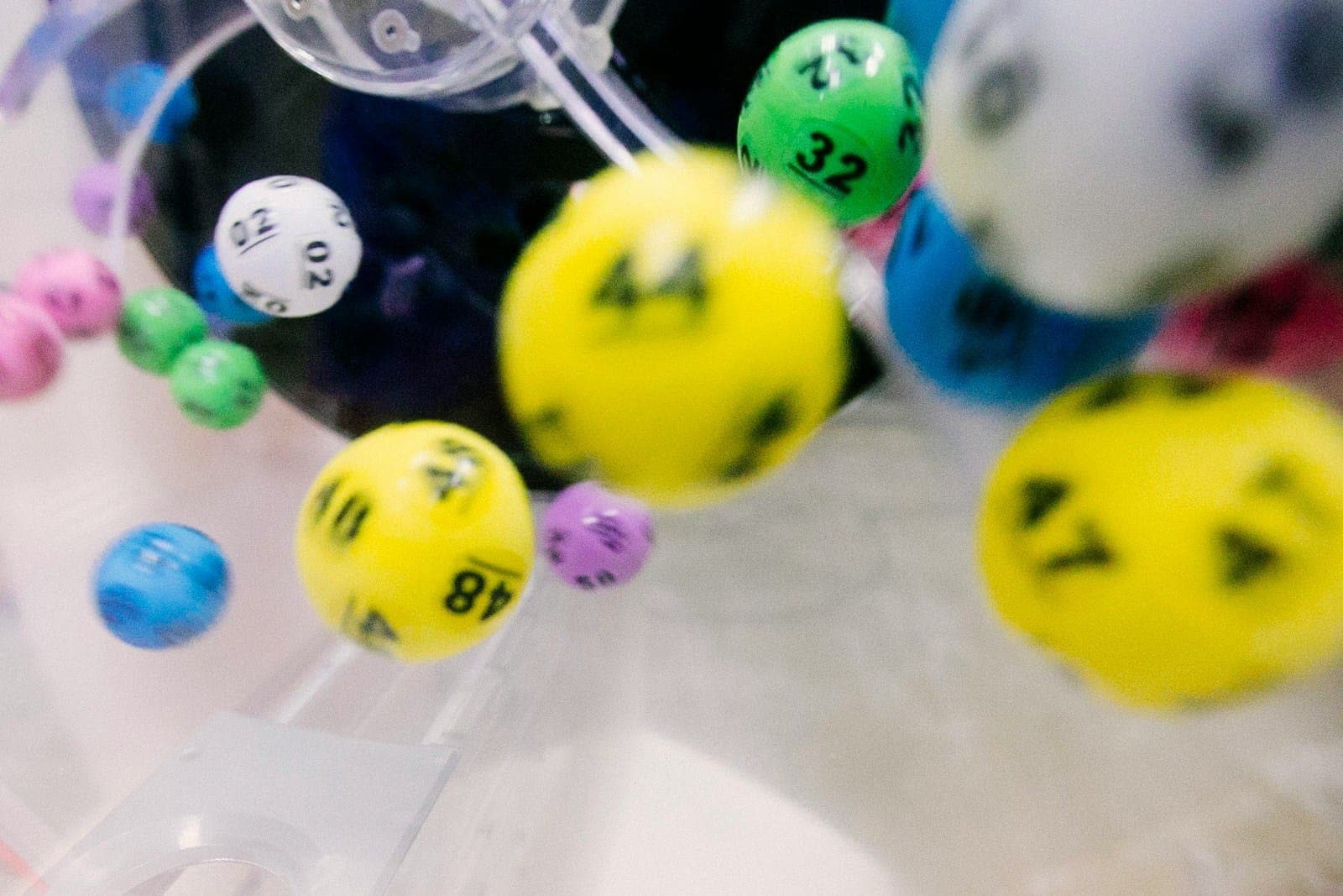 Digital Lottery Platforms Drive 5.4% Growth in UK Gaming Market