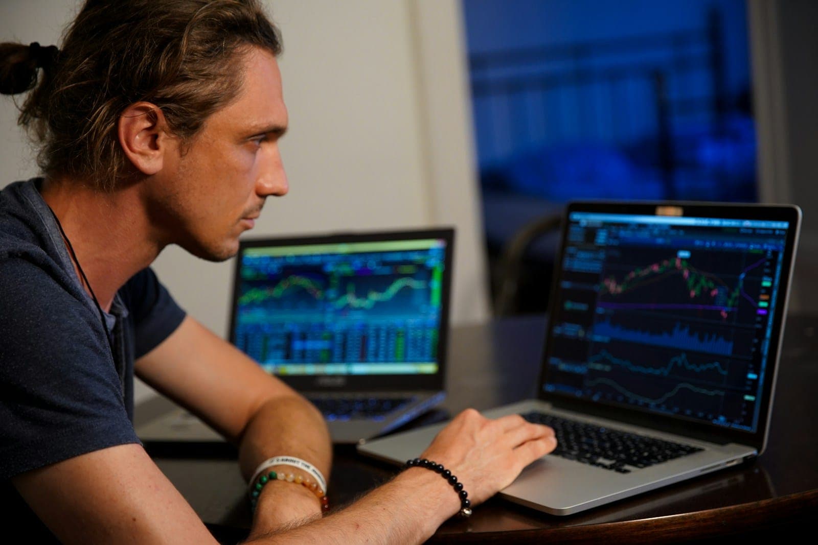 US Federal Reserve Emergency Call Following Japanese Markets' Downfall