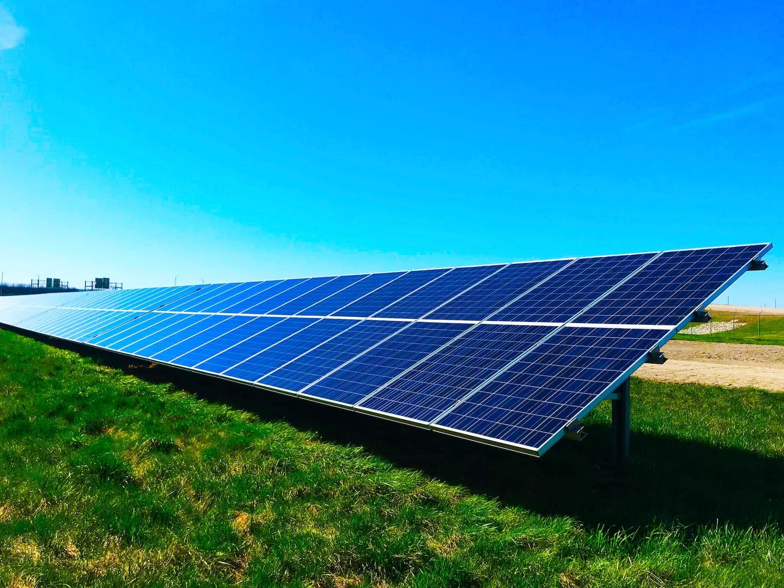 What is value that AI brings to Renewable Energy Solutions?