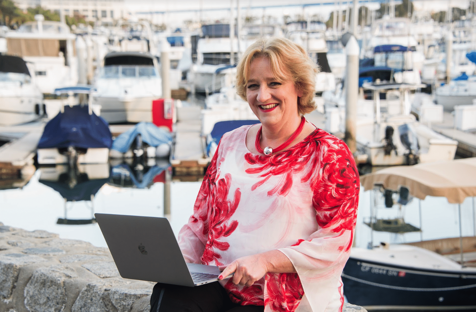 Freedom Entrepreneurs 1 Jeanet Bathoorn is a 52-year-old business woman, mother of three, living in The Netherlands, who’s core value is freedom. She left her corporate job and started her own business as an entrepreneur. Not knowing what to expect, her whole entrepreneurial journey is one of discovery, action, failure, success but she decided to never give up and keep learning.
