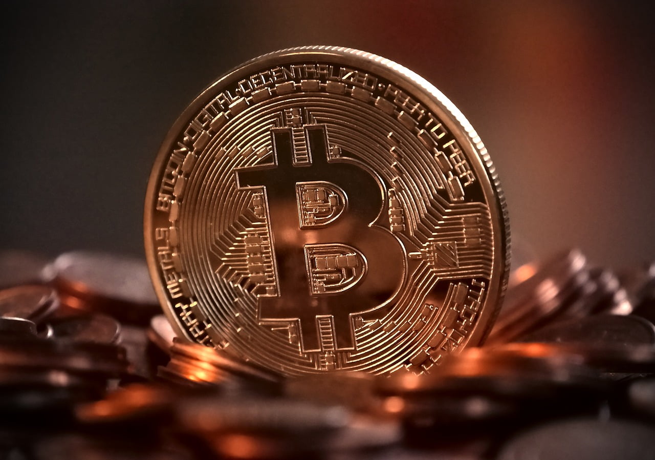 Five reasons Bitcoin could enter a more extreme death spiral 1 Back in December 2017, when its price reached close to US$20,000, Bitcoin looked like it had finally disrupted financial markets with the potential to enter the mainstream. A year later and things looked quite different. Bitcoin is now steadily trading below US$4,000 and has been constantly on a downward ride over the last year, losing more than half of its market capitalisation.