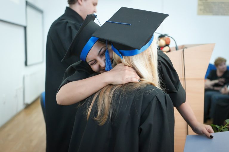 Paid work experience and ‘sandwich degrees’ help boost social mobility – new research 6 The upper echelons of British society are filled with graduates from elite universities. These universities are, in turn, disproportionately full of students from wealthier backgrounds, many of whom went to private school. For these graduates, their top education and superior knowledge of the “rules of the game” regarding how institutions work gains them entry-level graduate jobs in elite professional firms.