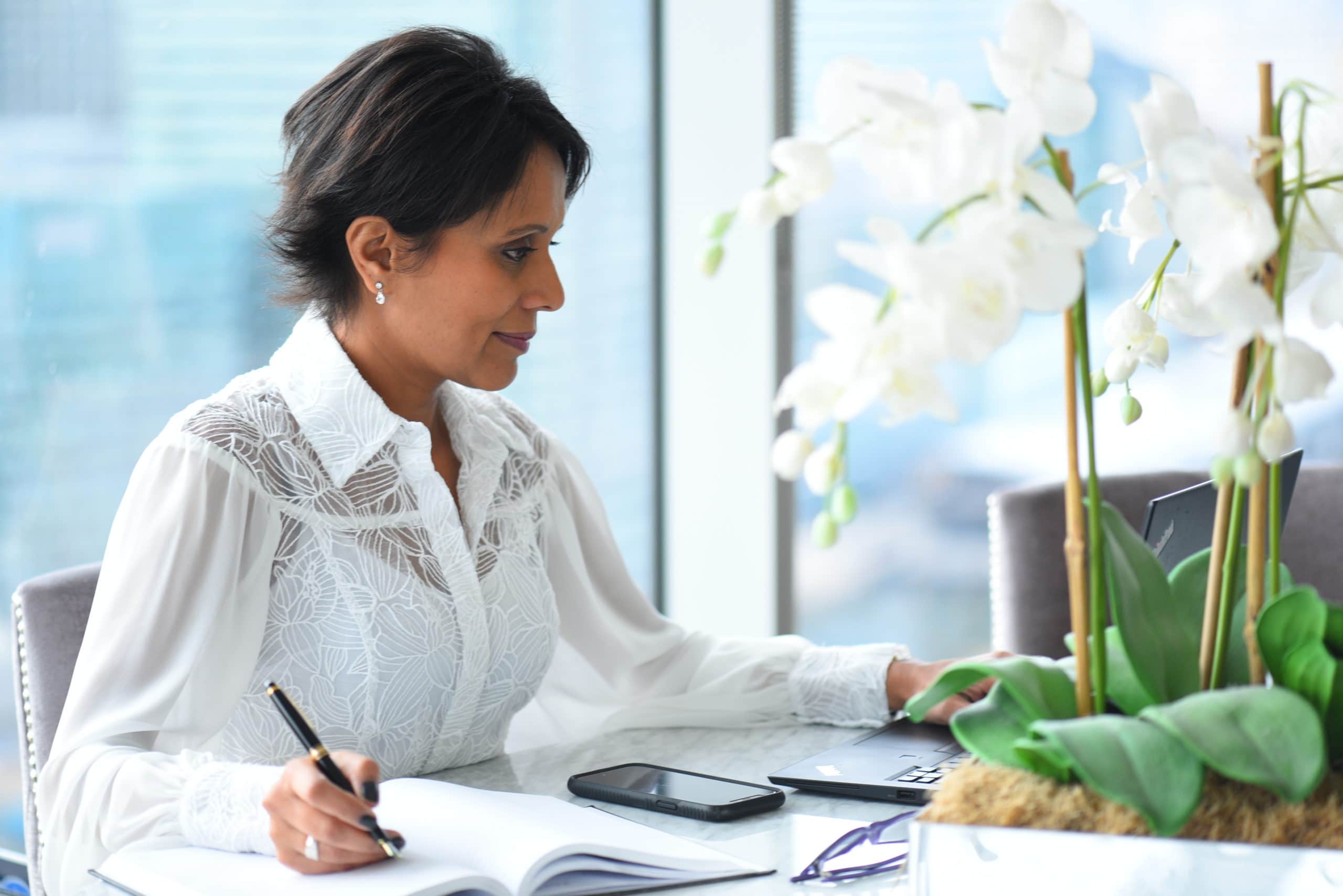 Arti Halai: The Power of Communication 1 Arti Halai is the co-founder of Fleet Street Group. Her career media spans 2 decades and before moving to PR she worked for several broadcasters, including BBC, Channel 4 and ITV/ITN where she was a new anchor for 7 years.