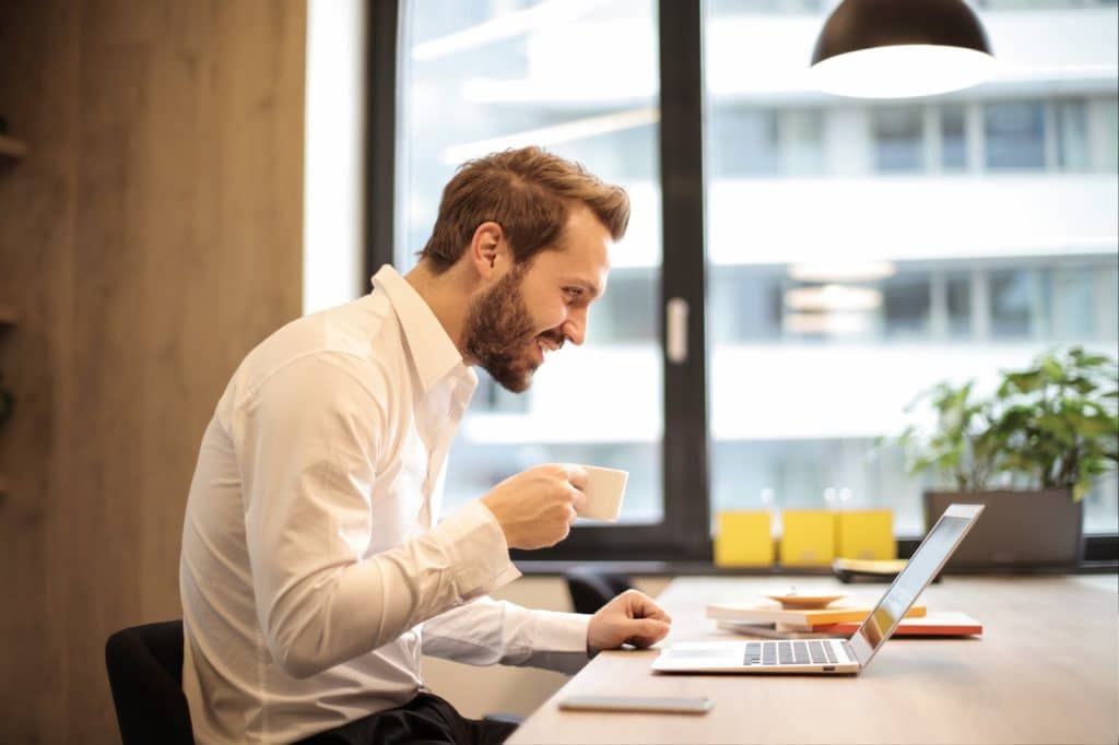 What Makes a Start-up Succeed? 4 Can you predict how well a start-up will do from the moment that it launches? Not really, as this can be one of the most unpredictable forms of business and many start-ups do close. However, there are some things that start ups can do to try to foster success from the get-go. Here are some of those key factors that all businesses should try to include in their start up phase if they wish to foster success.