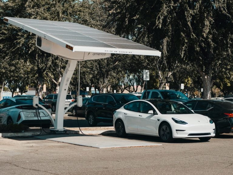 How Technology Can Support Business Sustainability Goals 7 Photo by Kindel Media from Pexels
