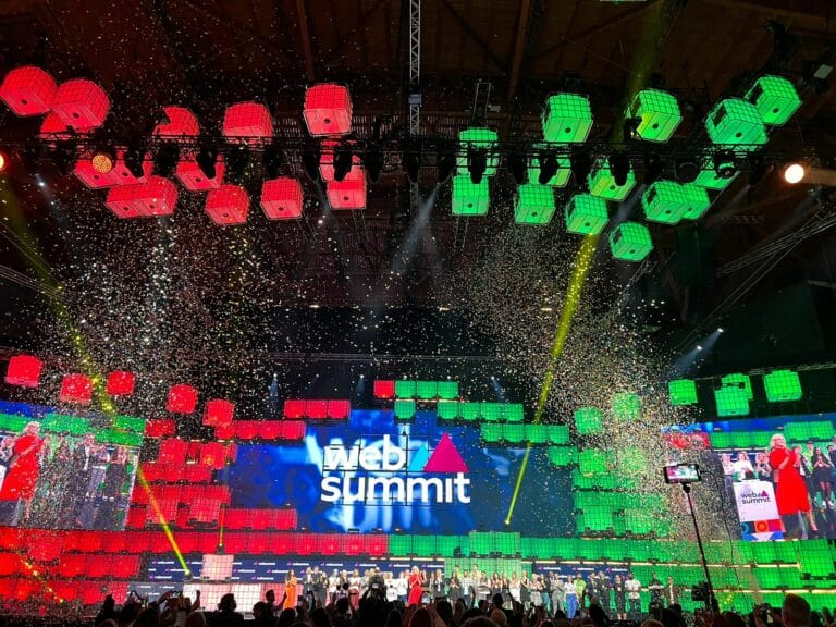 Web Summit Lisbon- a Safe Hub for Innovations and Women in Tech 5 How the stage looks like on The Opening Night? Eva Rosa Santos is reporting from the Web Summit Lisbon- a Safe Hub for Innovations and Women in Tech