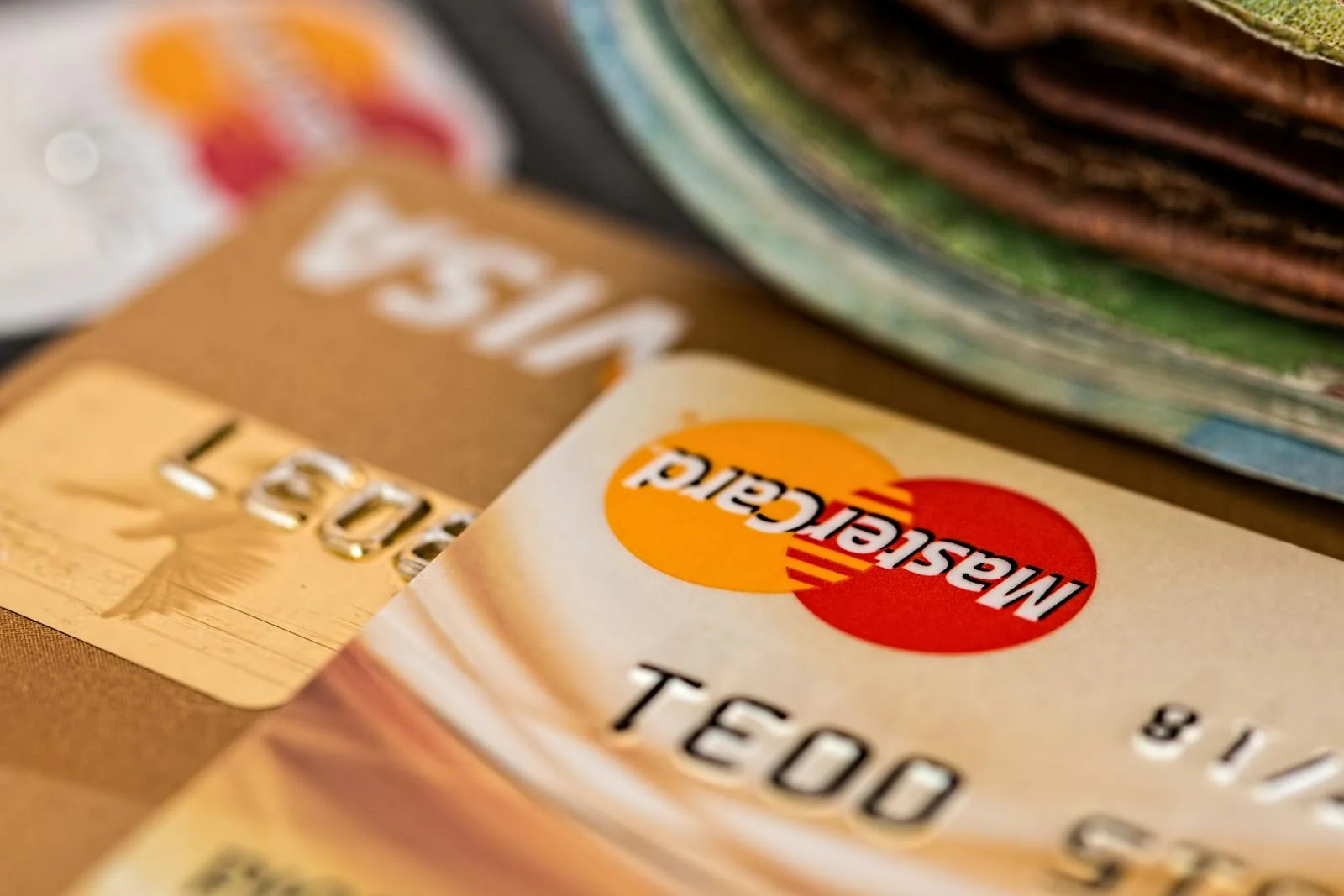 Battle of the Banks: Which Digital Business Account Reigns Supreme? 1 Close-up Photography Two Brown Cards