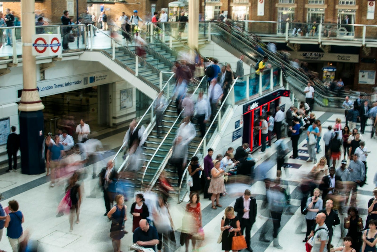 60 Min Click and Collect at The Range: a Rapid Shift Towards Speed in Retail 1 60 Min Click and Collect at The Range: a Rapid Shift Towards Speed in Retail