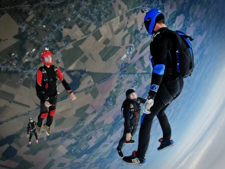 The Real Reason Your Goals Fail (And How the Smartest Leaders Engineer Gravity in 5 Moves) 2 The Real Reason Your Goals Fail (And How the Smartest Leaders Engineer Gravity in 5 Moves)