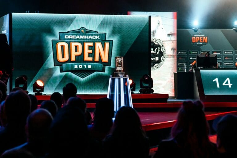 Indie Esports Titles Gain Ground Amid Shifting Competitive Gaming Trends 2 people sitting on red chair watching tv