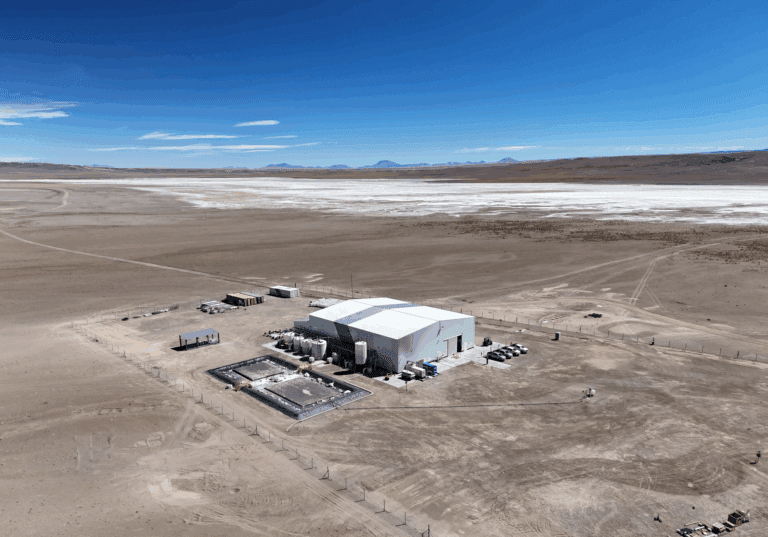 Technological advancements in lithium extraction drive market growth, offering environmental benefits and operational efficiency for the industry.